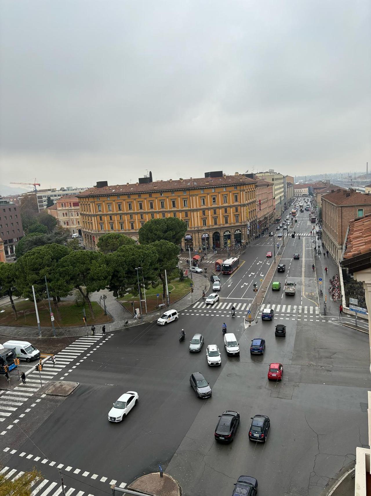 Central Station Suite Bologna Eksteriør bilde